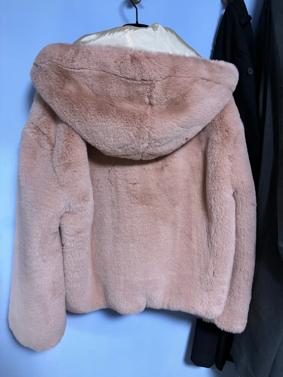 설현 착용 골든구스 츠바키 퍼자켓 상품이미지6