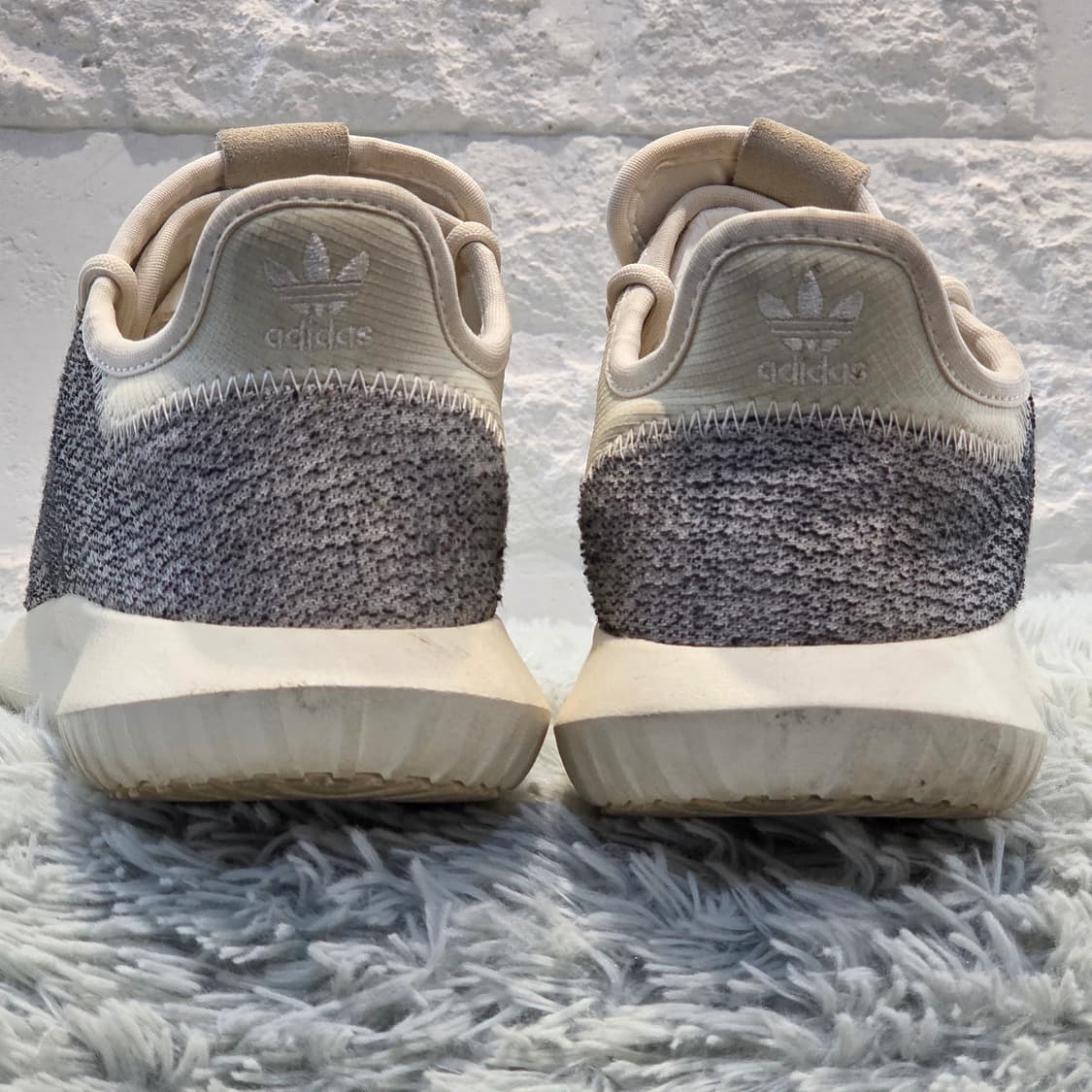 5q-7:아디다스 오리지널스 튜블라 섀도우 그레이/베이지 (230cm) 상품이미지3