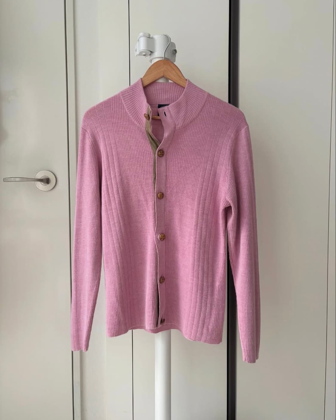 J.Press Soft Pink Rib Cardigan 상품이미지1