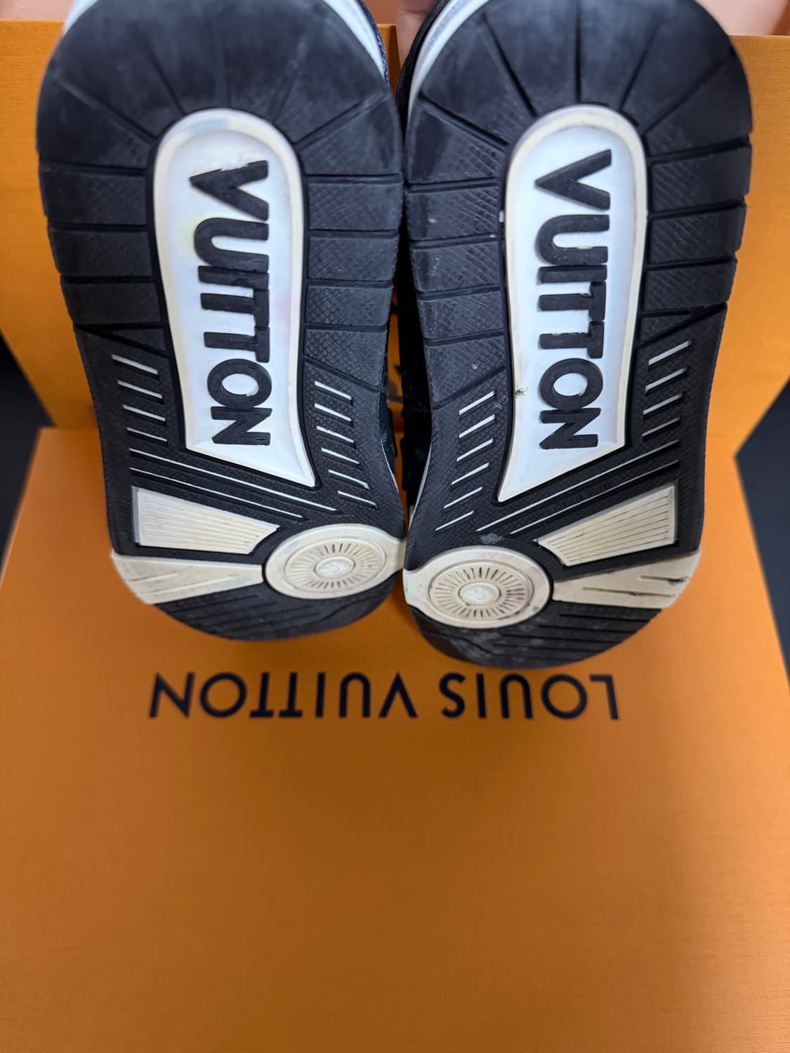 루이비통 트레이너 스니커즈  상품이미지5