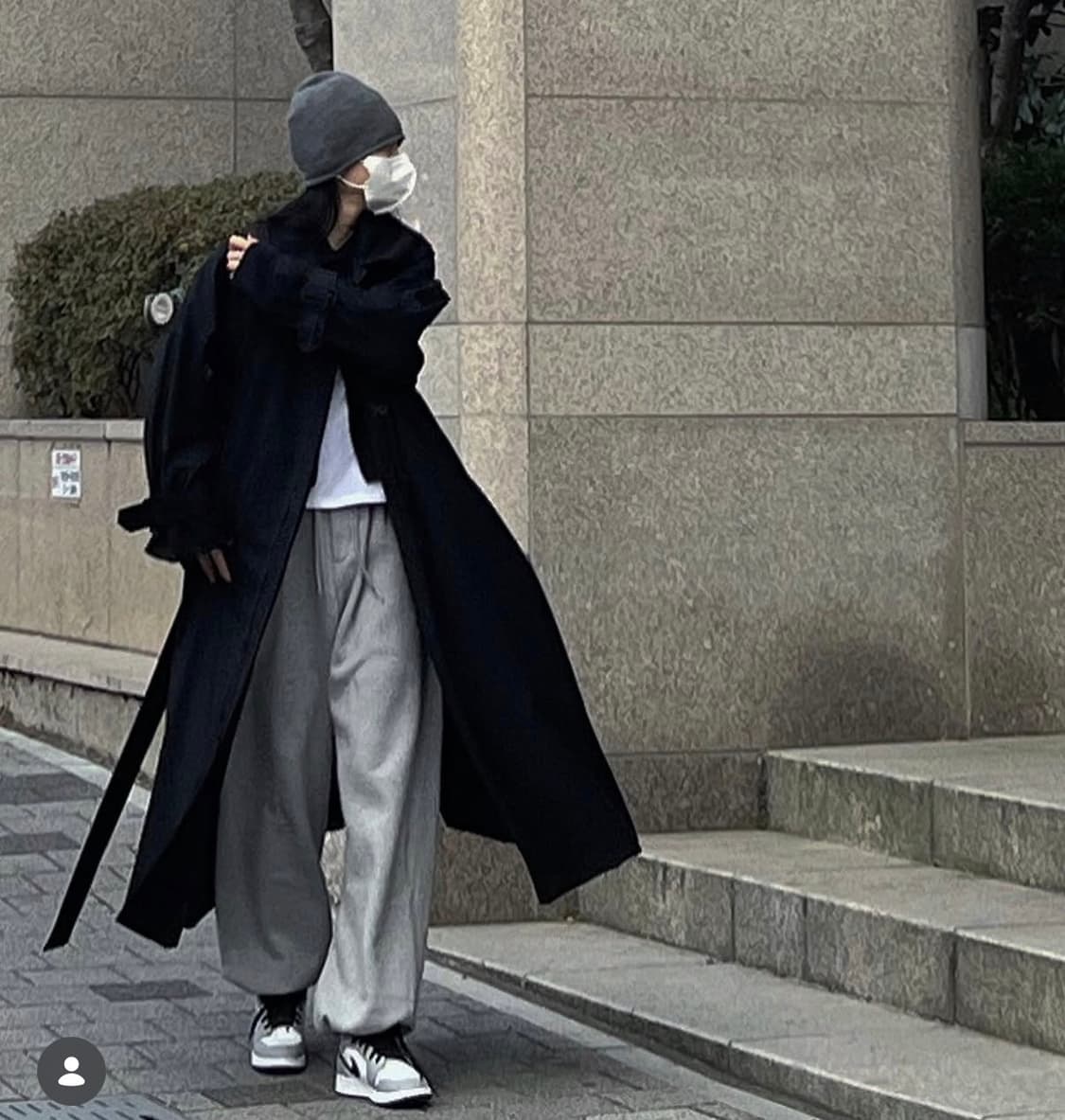 트리밍버드 트렌치코트_블랙 상품이미지1