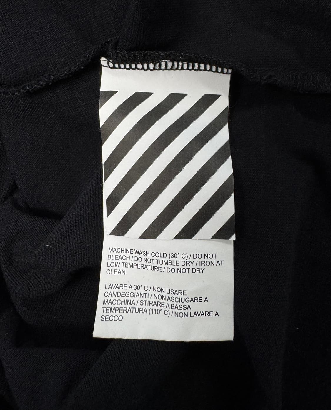 OFF WHITE 오프화이트 그린 테이핑 애로우 스케이트 핏 블랙 티셔츠 상품이미지5