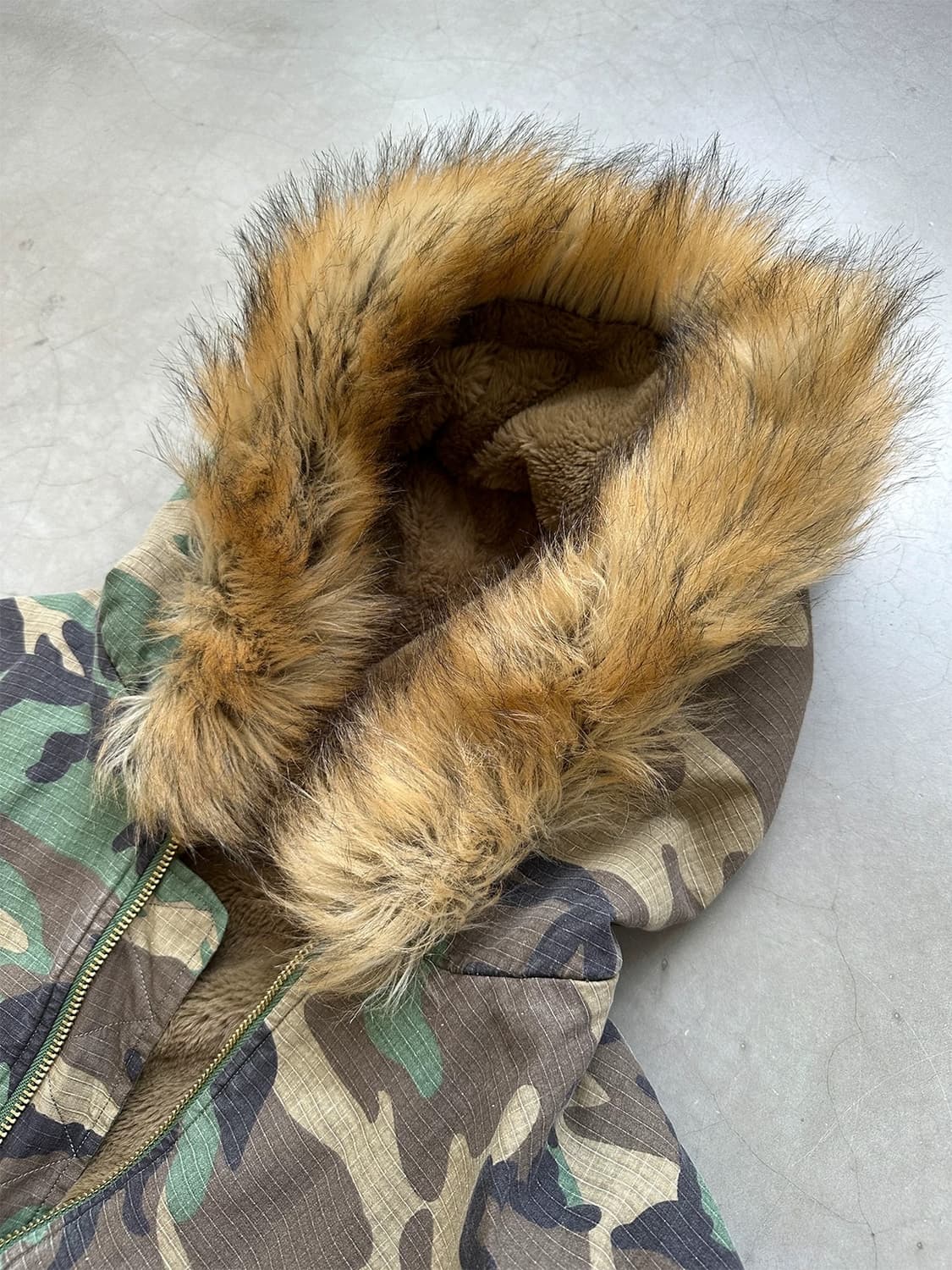 Reversible Camo Fur Bomber 상품이미지9