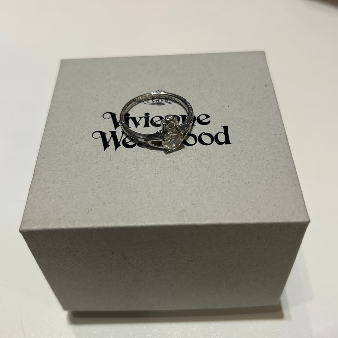 비비안웨스트우드 레이나 쁘띠 반지 풀박 XL 상품이미지3