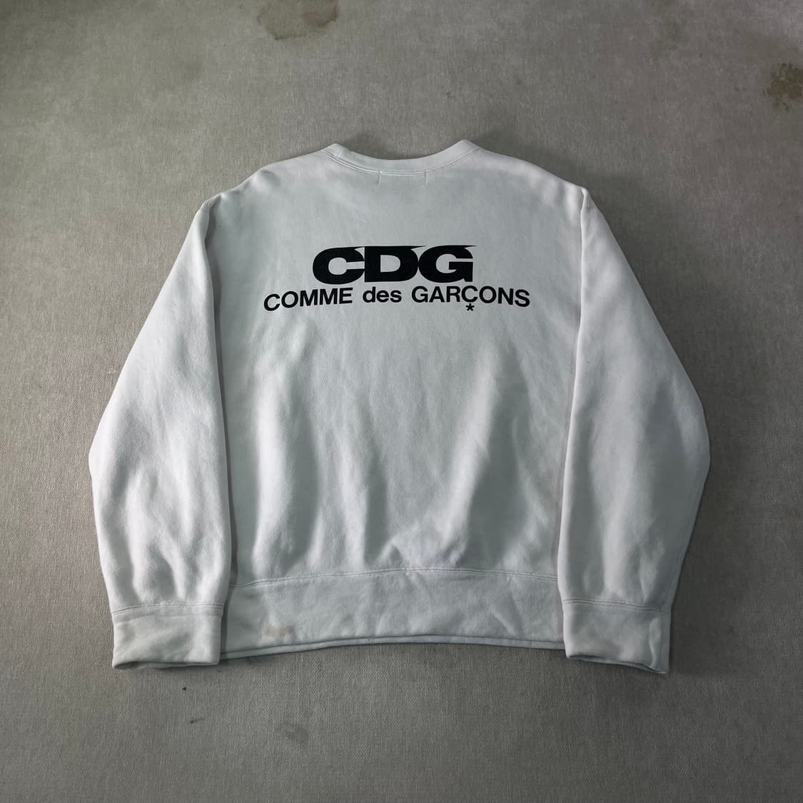 100 꼼데가르송 CDG 백로고 맨투맨 상품이미지1