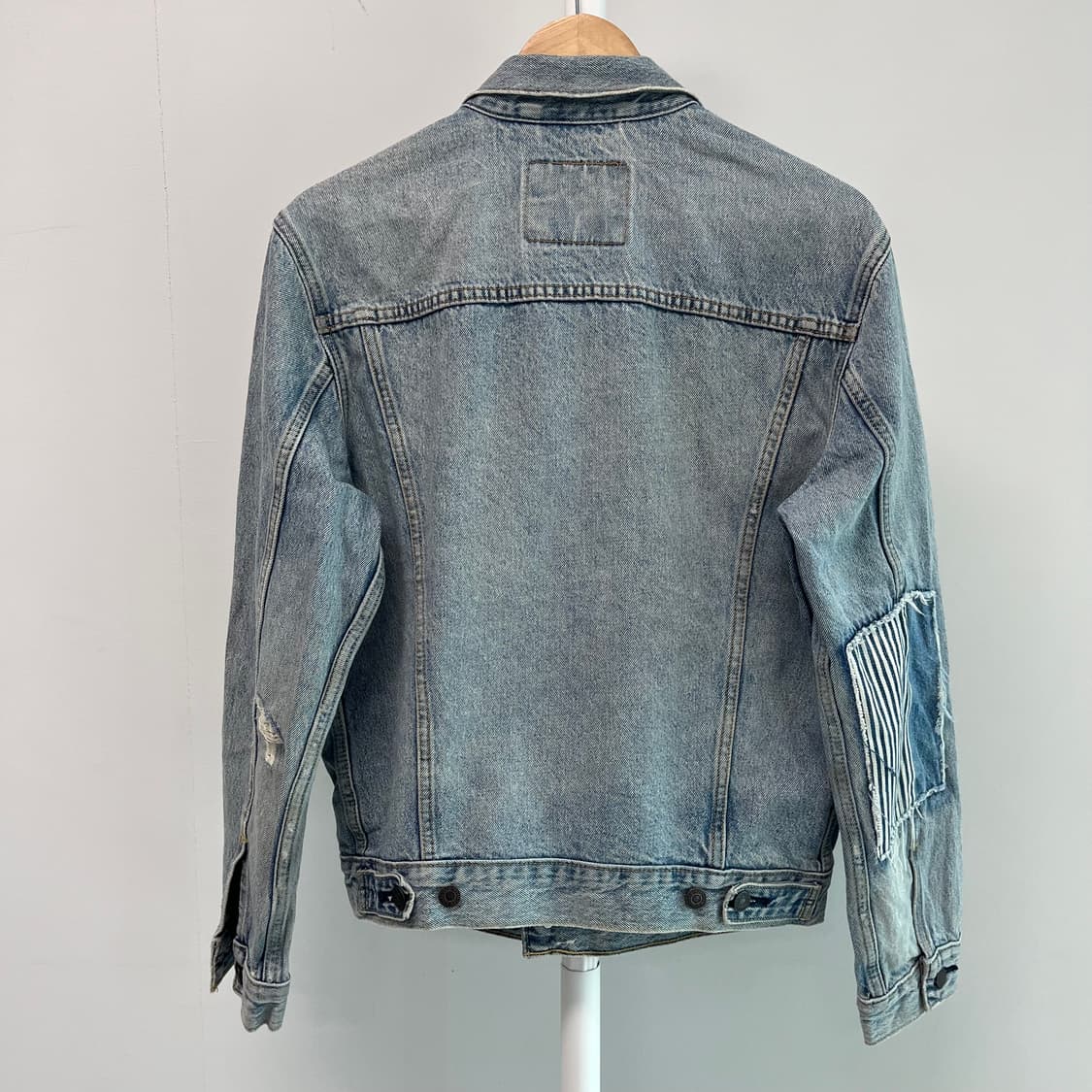 [S 국내 98-100] 리바이스 빈티지 패치워크 데님 트러커 자켓 상품이미지2