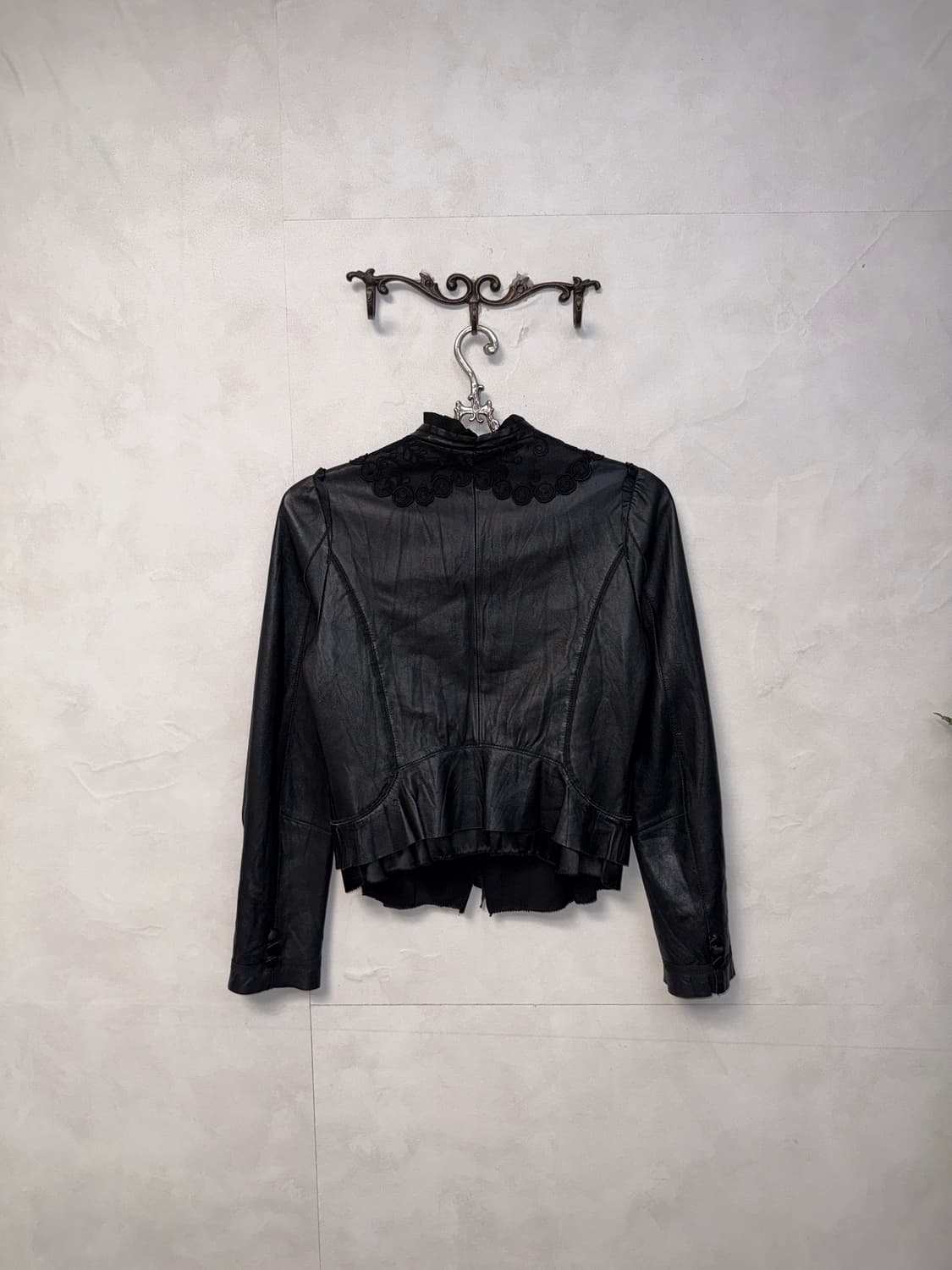 Black lamb skin button lace buckle jk 상품이미지4