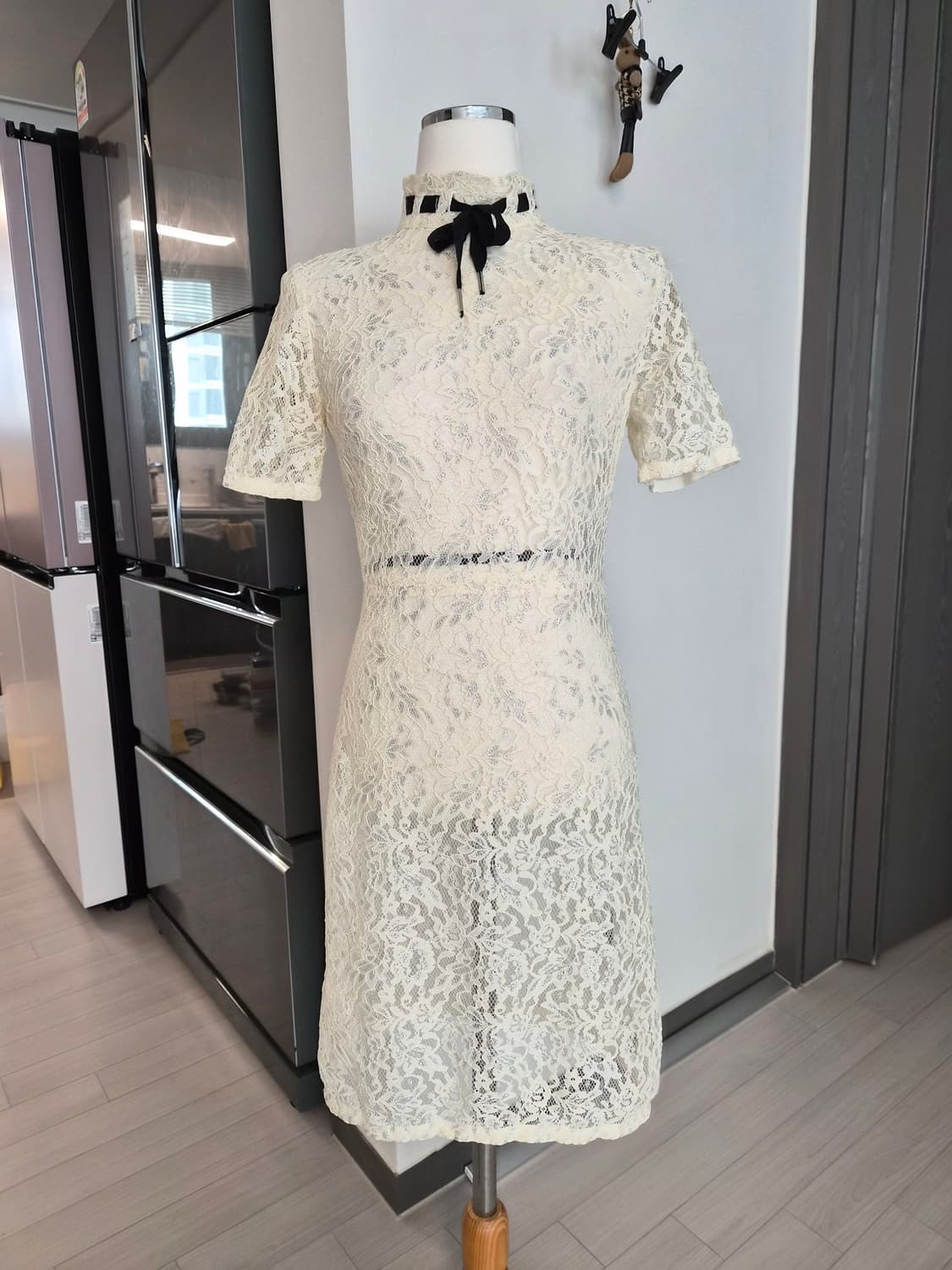 [Sandro/정품] 산드로 레이스 리본 미니 원피스 (상태 최상) 상품이미지3