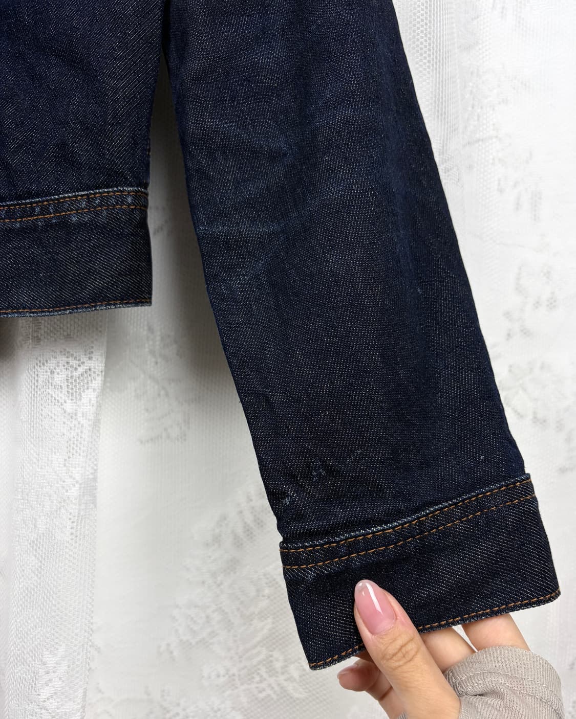 Cropped Raw Denim Trucker Jacket 상품이미지4