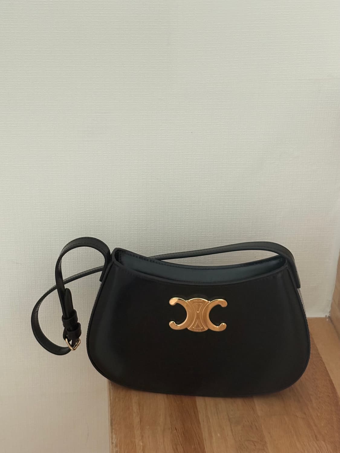 셀린느 트리옹프 틸리백 상품이미지3