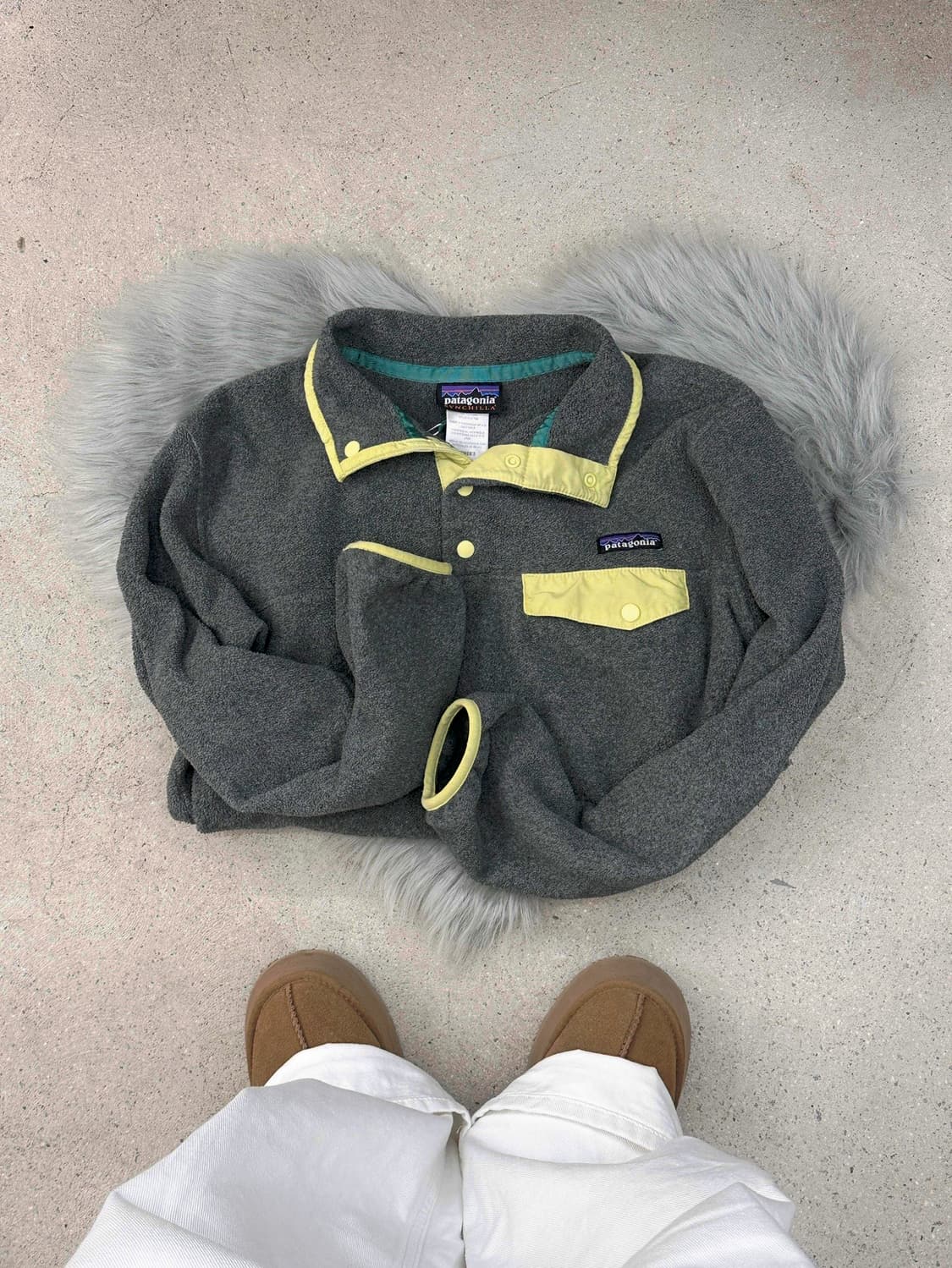 파타고니아 신칠라 그레이/라임 스냅 플리스  상품이미지1