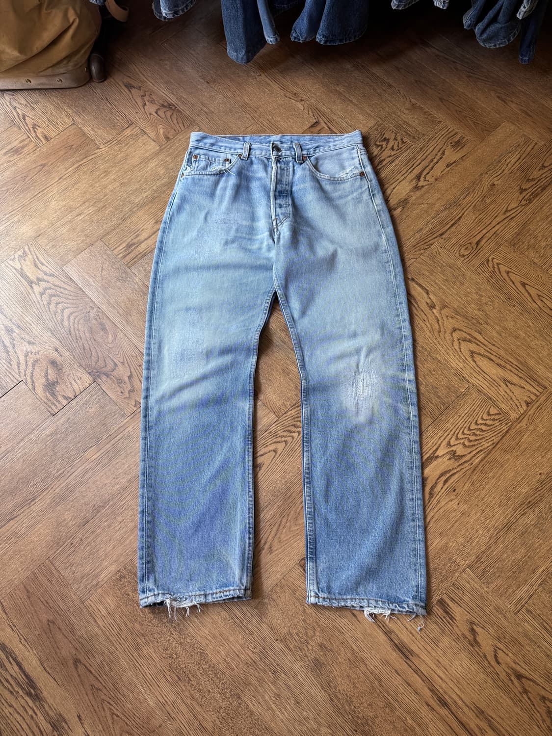 [32]90's 리바이스 501 Made In USA 연청 데님 팬츠 상품이미지2