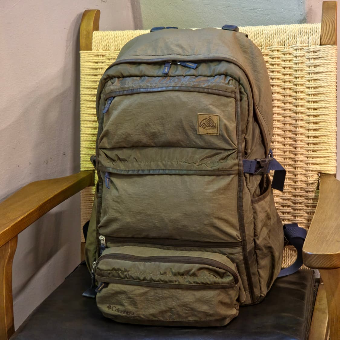 컬럼비아 백팩 + 파우치 세트 카키 (35L) 상품이미지2