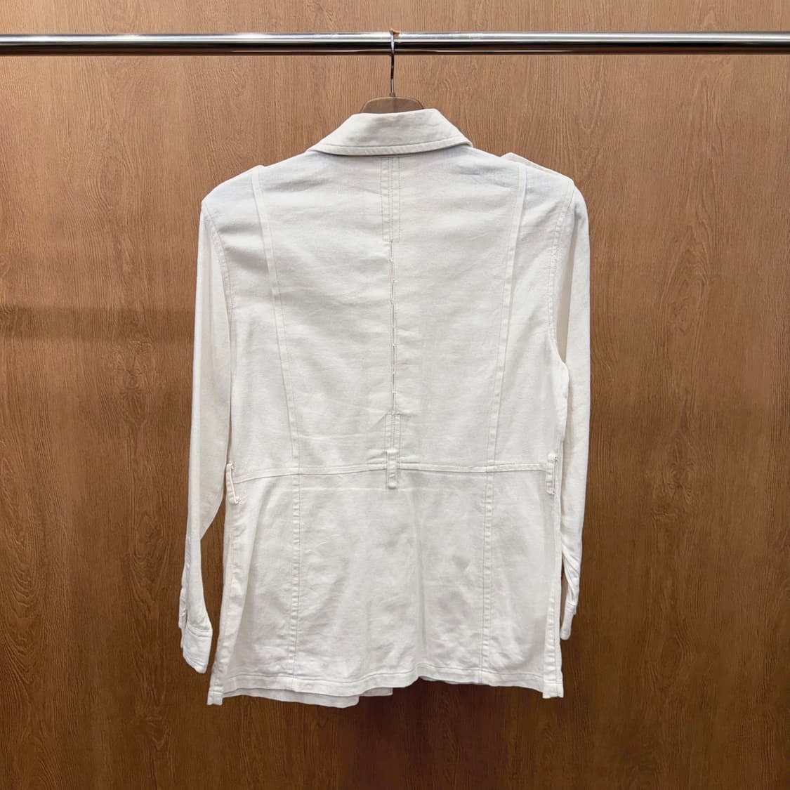 JPN 자켓 어깨 견장 플랩 포켓 허리 절개 디테일 레귤러핏 아이보리 상품이미지3