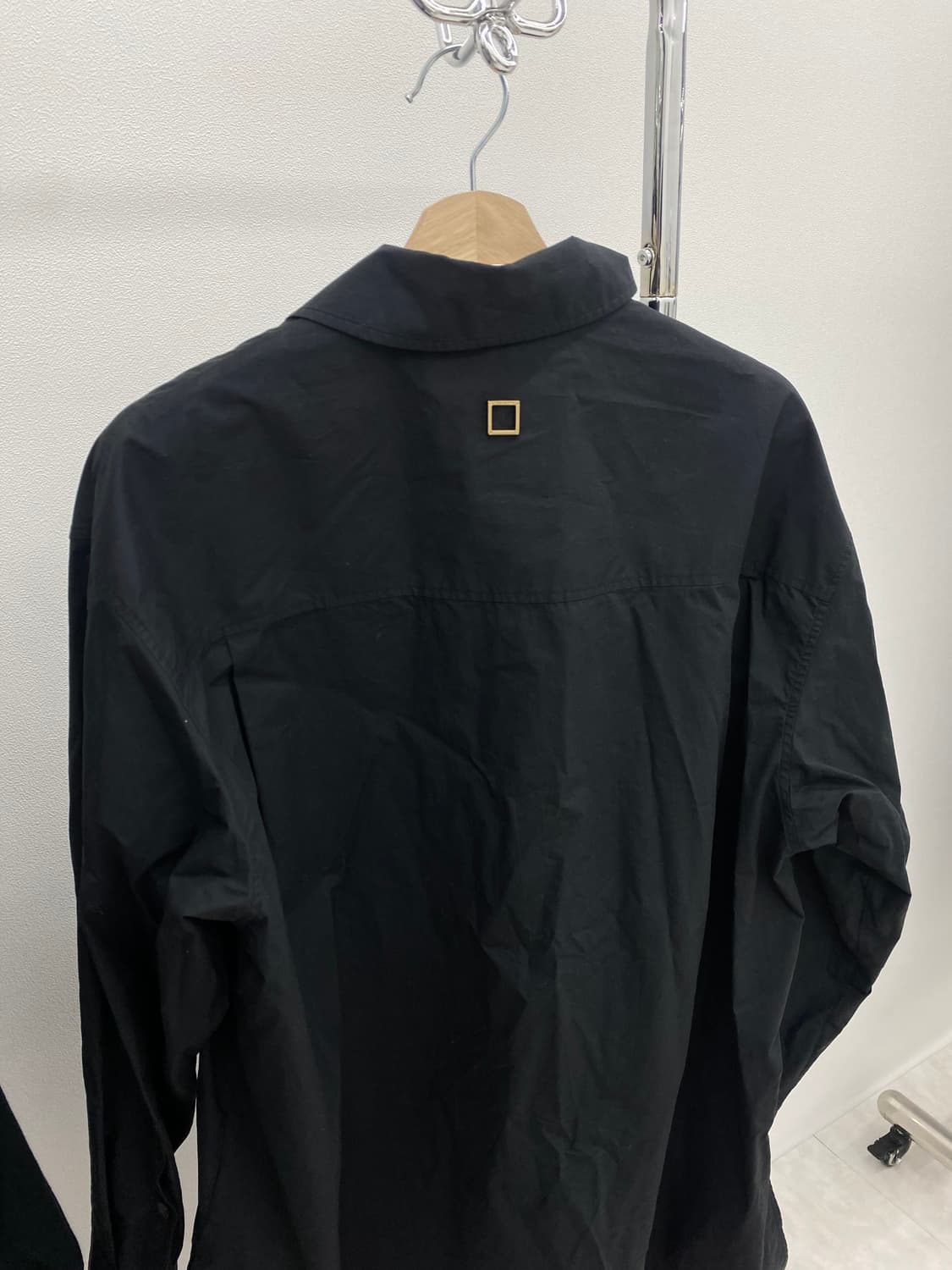 우영미 블랙 셔츠(50) 상품이미지2