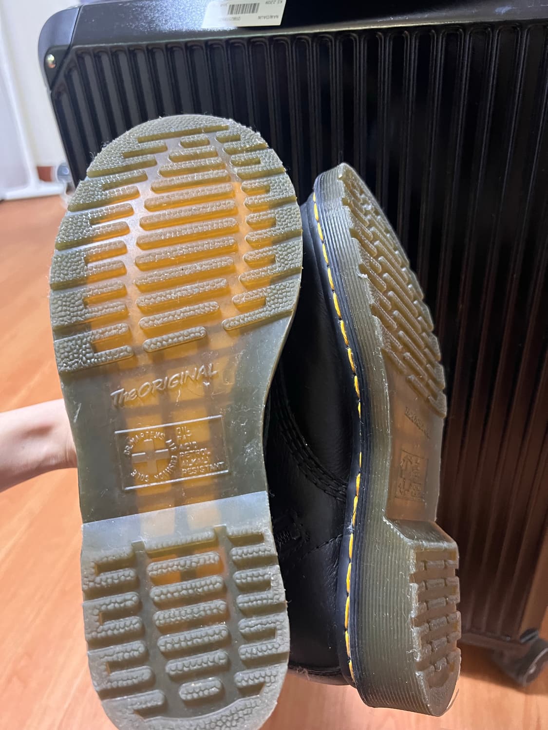 닥터마틴 부츠 20홀 230사이즈 상품이미지5