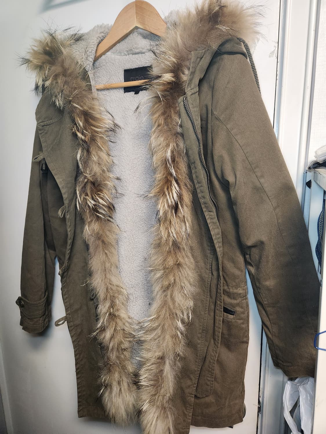 마쥬(Maje) 라쿤퍼 야상 후드점퍼 1사이즈 상품이미지2