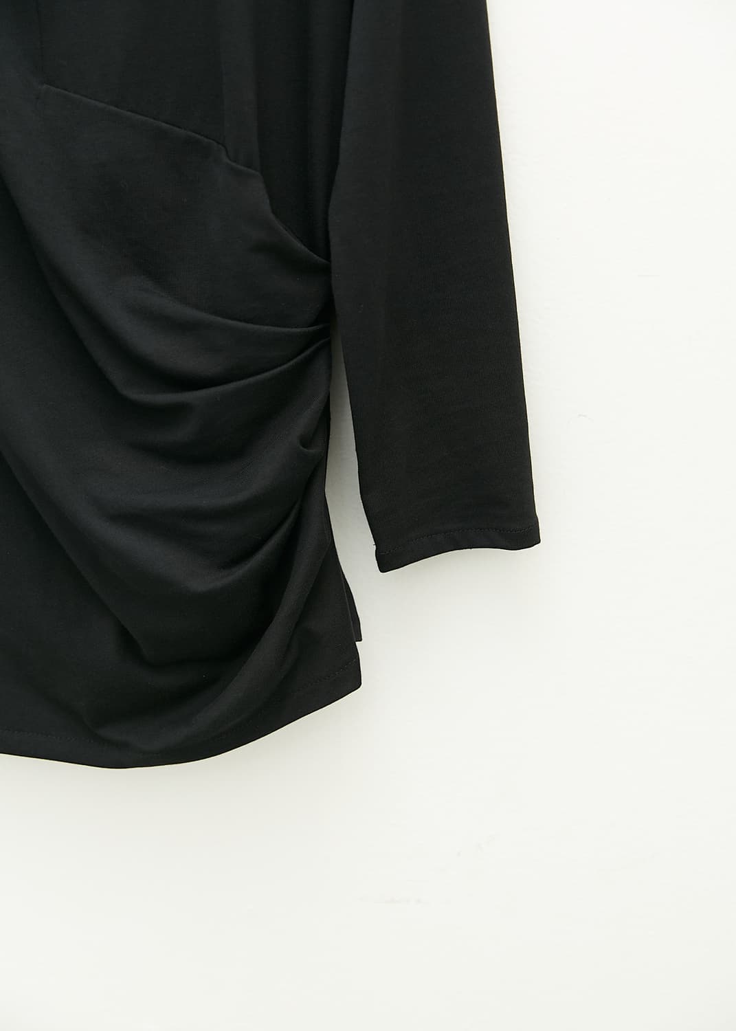 Draping Three-Quarter Sleeve T-Shirt 상품이미지3