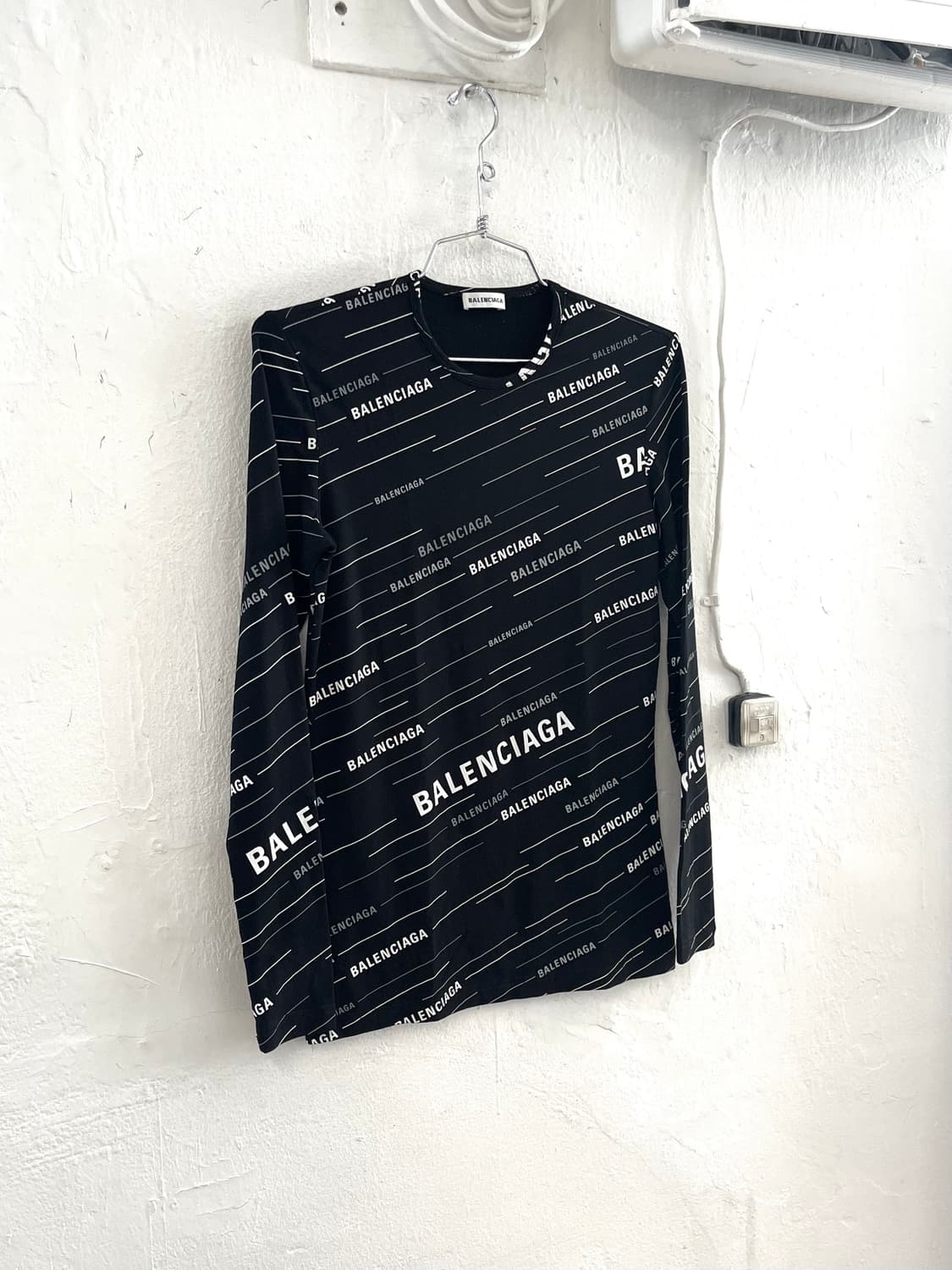 발렌시아가 2019SS 멀티로고 실루엣 롱슬리브 상품이미지2