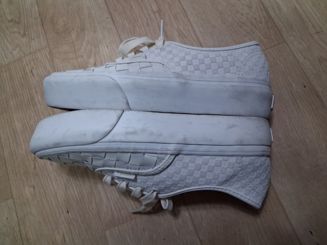 vans 화이트가죽스니커즈 화이트모자이크가죽 운동화 
거의새거 235
 상품이미지6