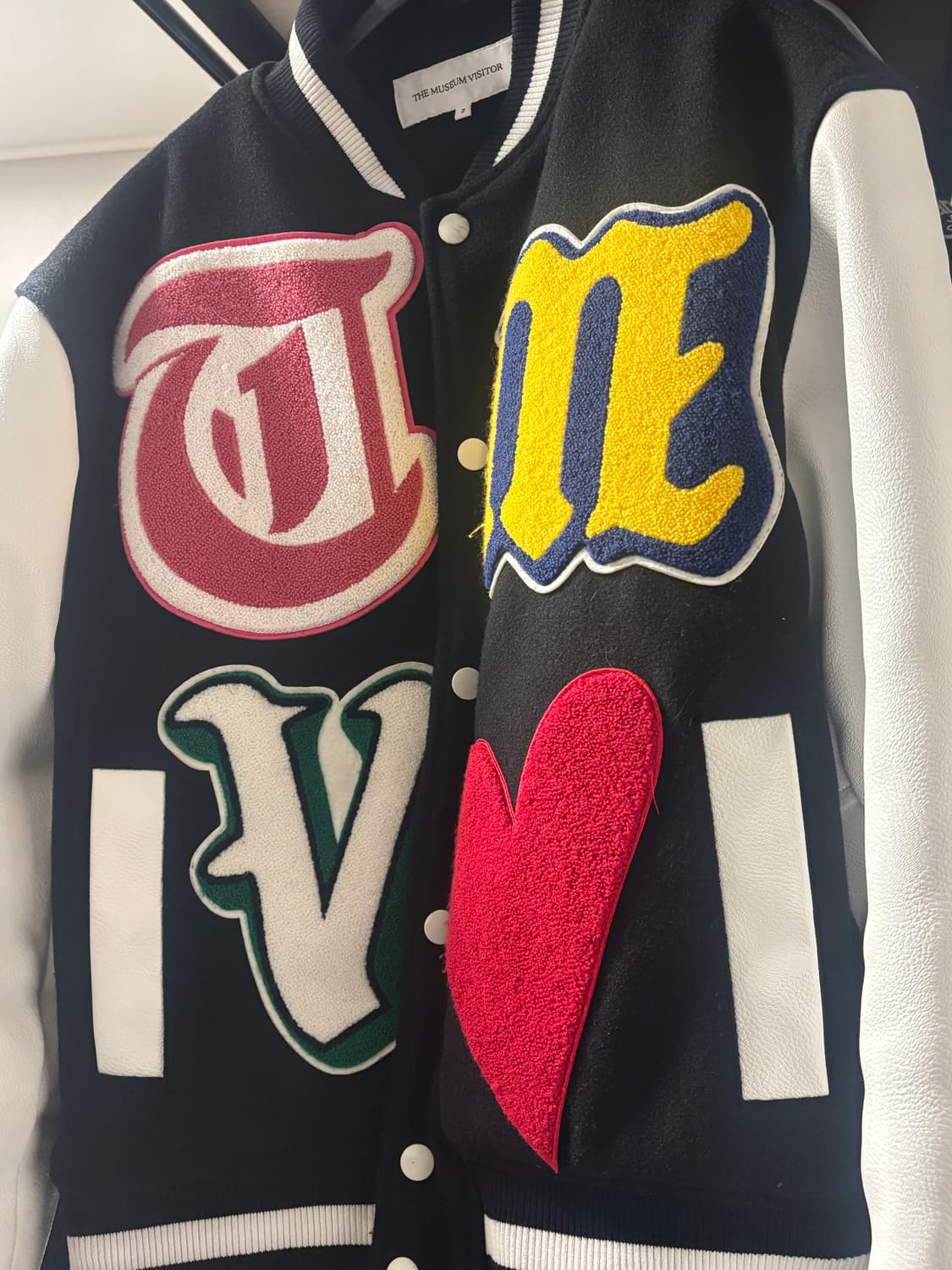 더뮤지엄비지터 러브 바시티 자켓 2사이즈 상품이미지3