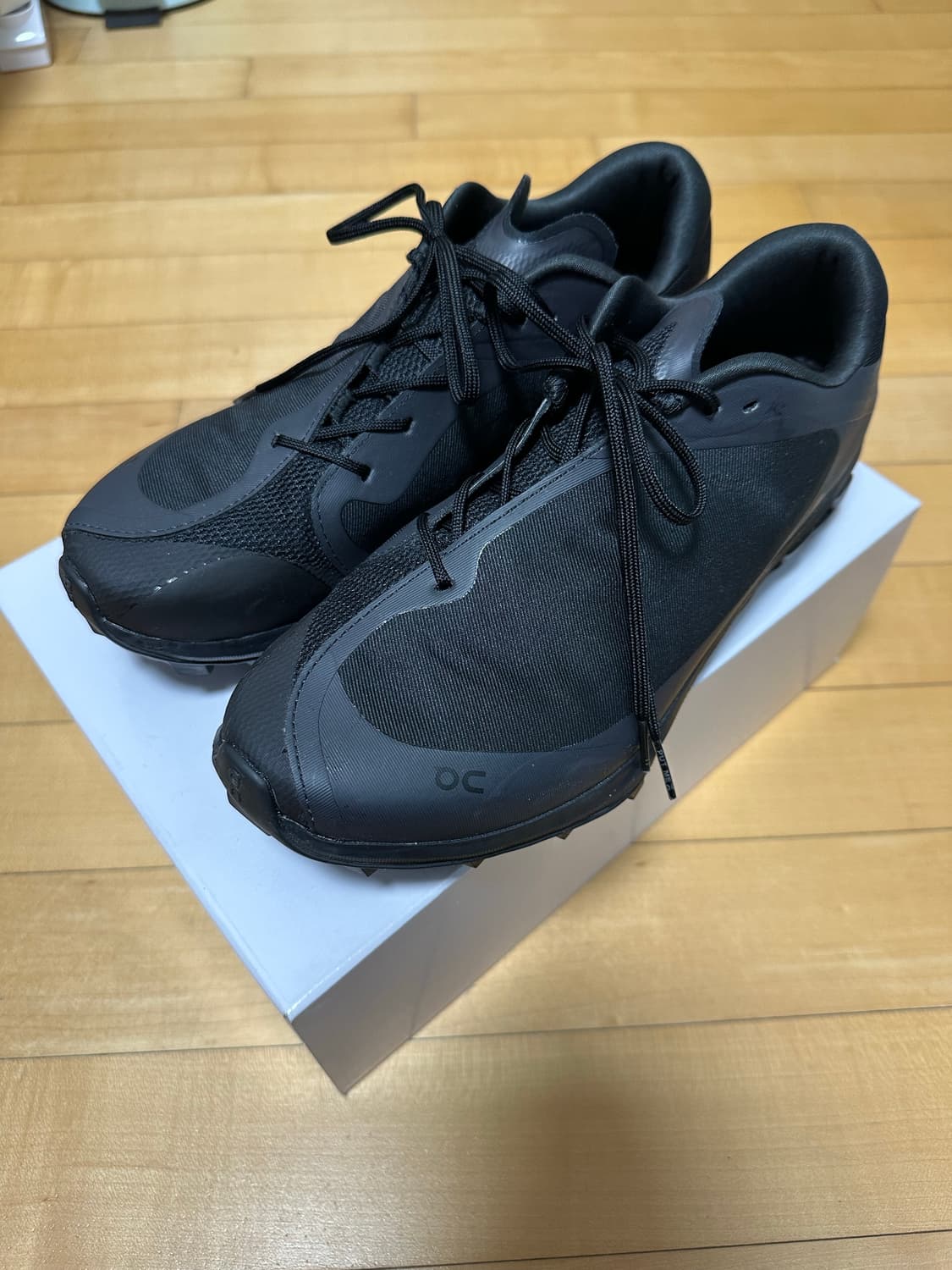 온 러닝X포스트 아카이브 팩션 클라우벤처 피크 올 블랙 260 상품이미지1