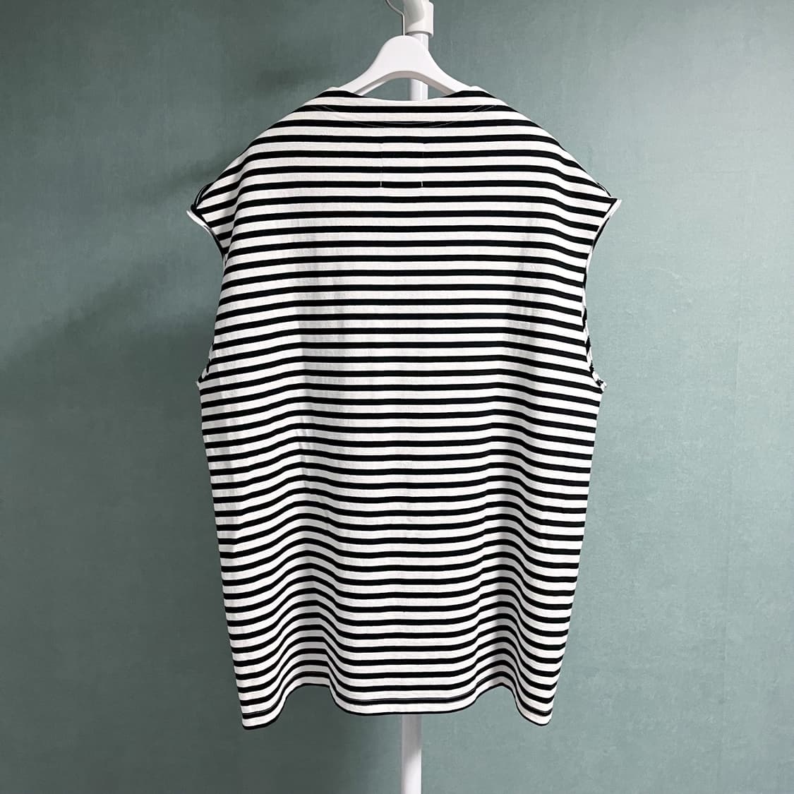 타카히로미야시타 숄더버튼 보트넥 슬리브리스 상품이미지10