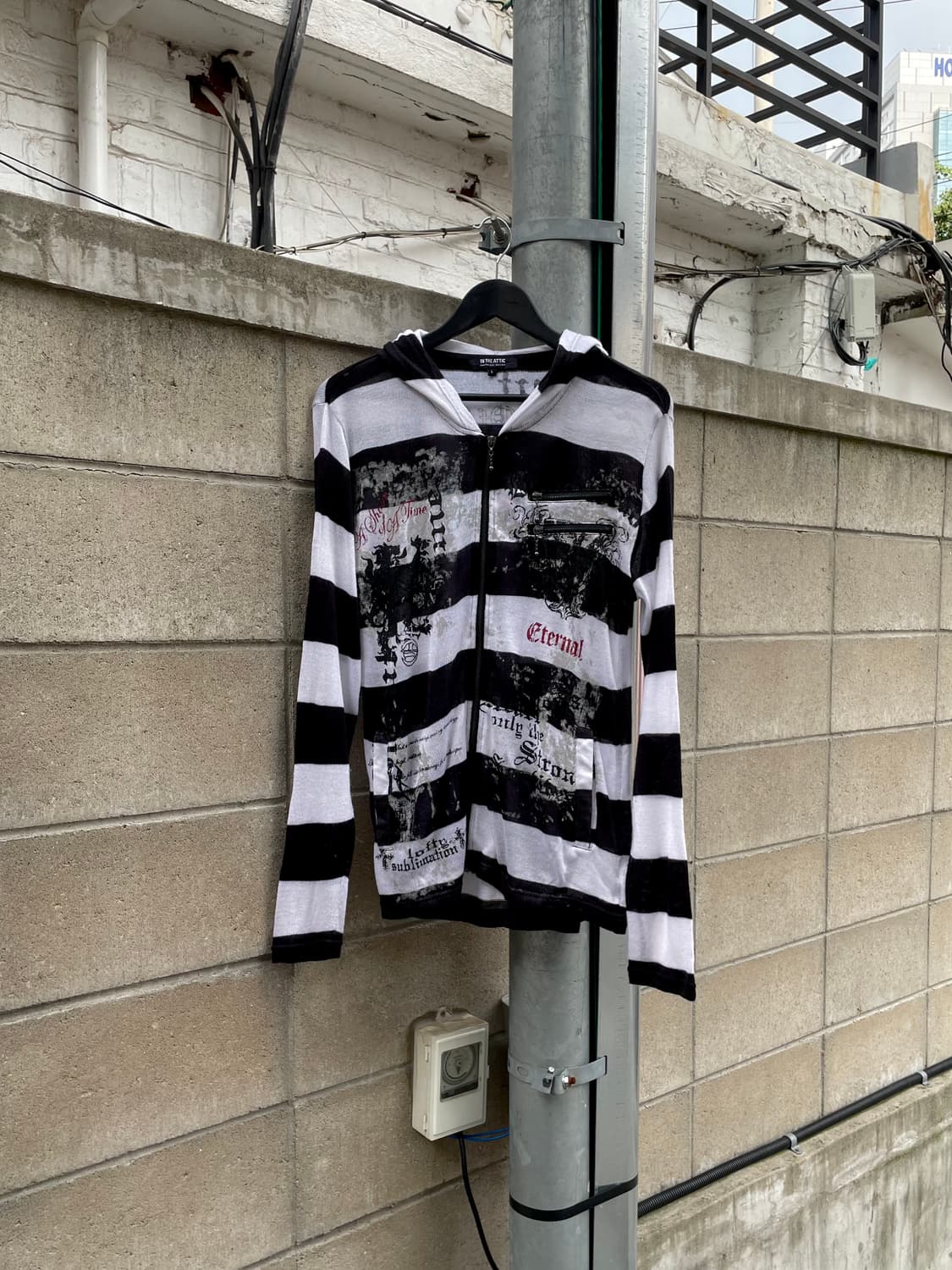 스트라이프 시스루 레터링 후드집업  상품이미지1