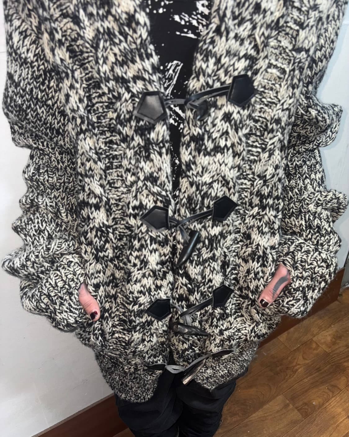 Buffalo bobs Noir Fang Toggle Knit  상품이미지3