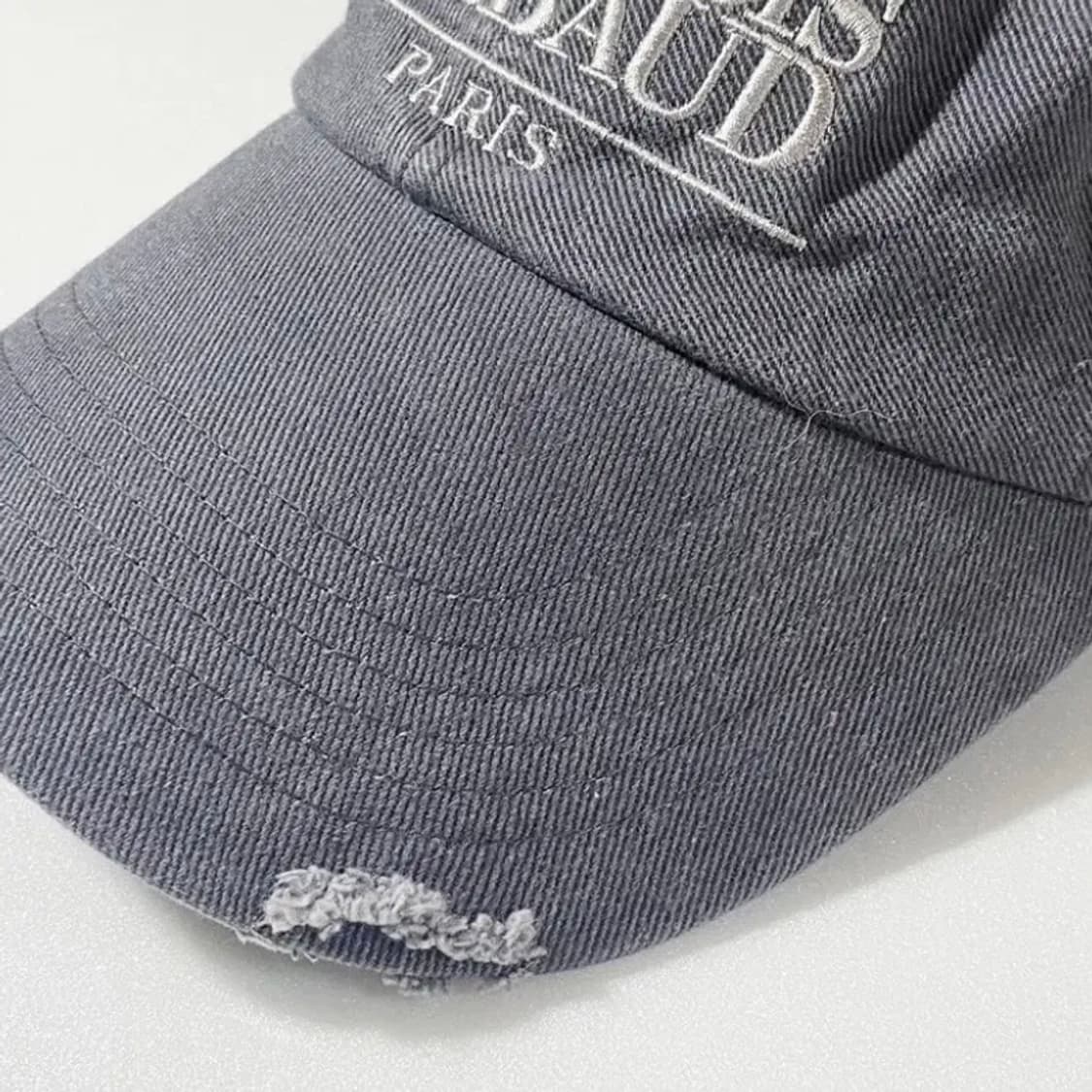 [정품] 마리떼프랑소와저버 로고자수 디스트로이드 데미지 오버핏 볼캡 상품이미지2