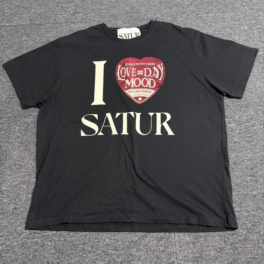 세터 레트로 무드 그래픽 반팔티 상품이미지1