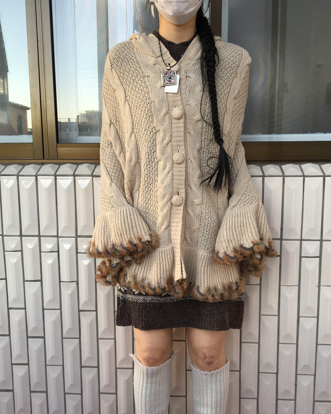 Fur trimming cable pattern hood knit cap 상품이미지1