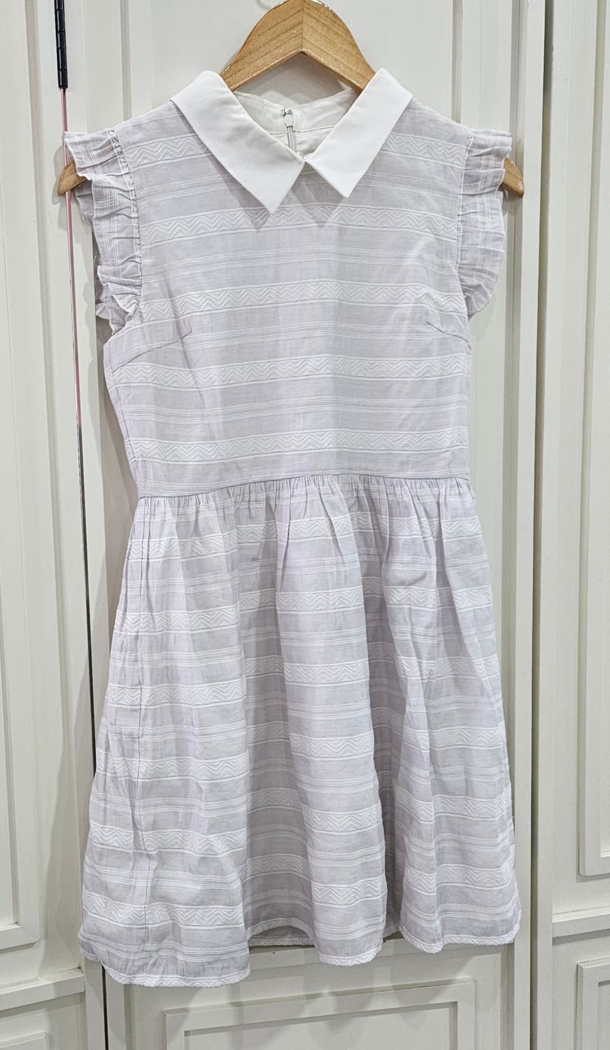 화이트 카라 프릴 원피스 상품이미지2