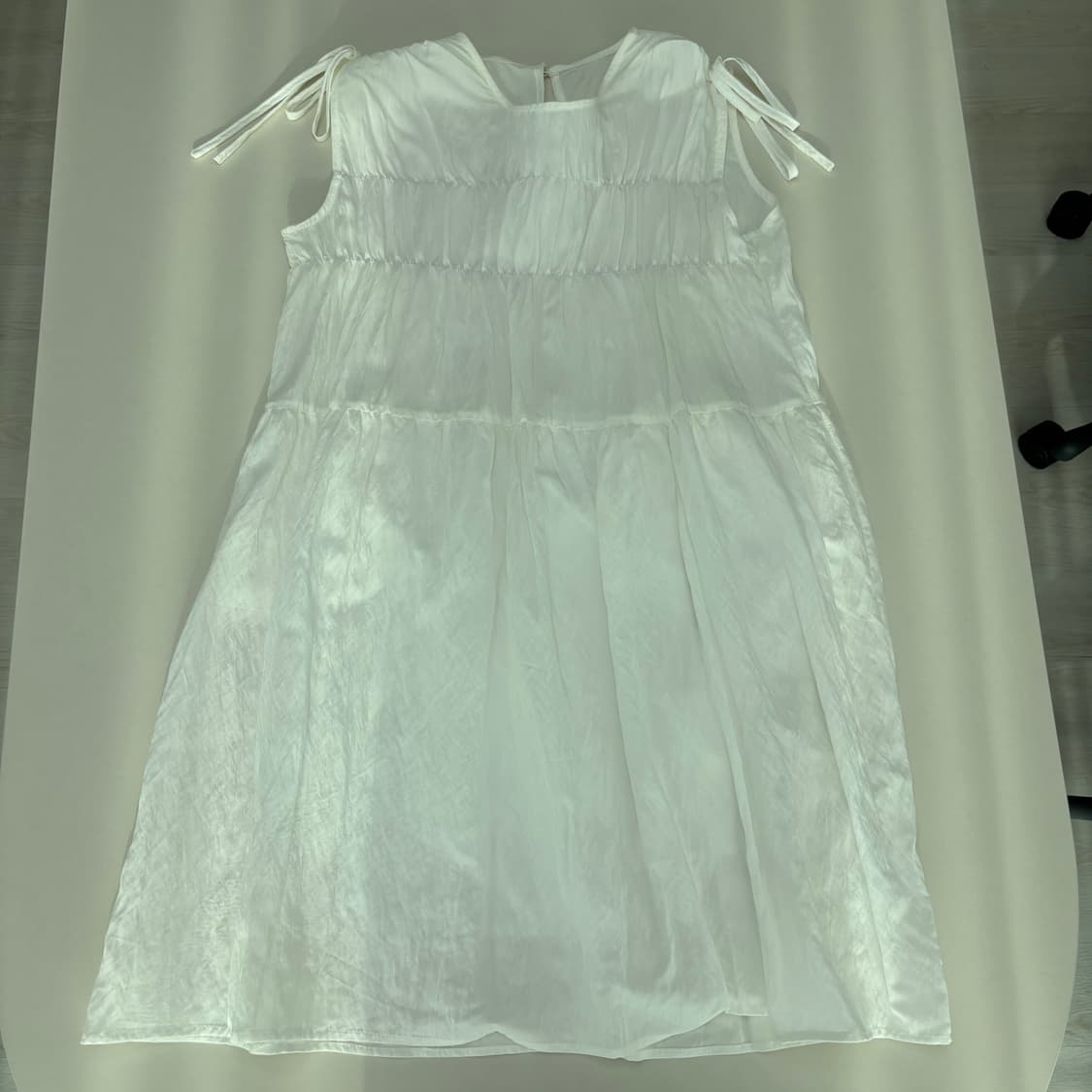 슬리브리스 셔링 원피스 상품이미지1