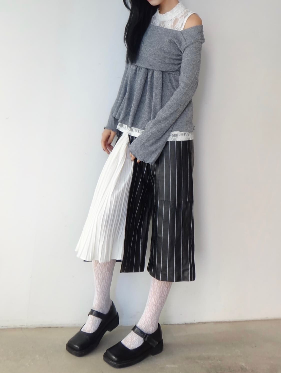 Stripe pleats mix leather capri pants 상품이미지6