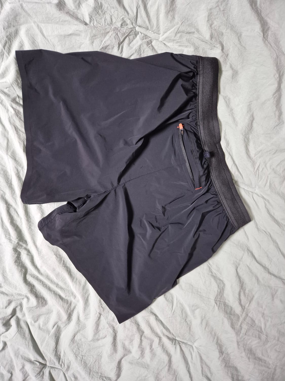 소어 러닝 쇼츠 L 블랙 판매합니다. 상품이미지2