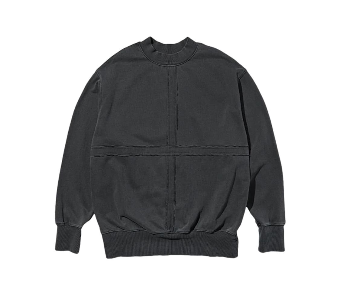 아트워크 뮤지엄 크로스 스웨트셔츠 차콜 상품이미지1