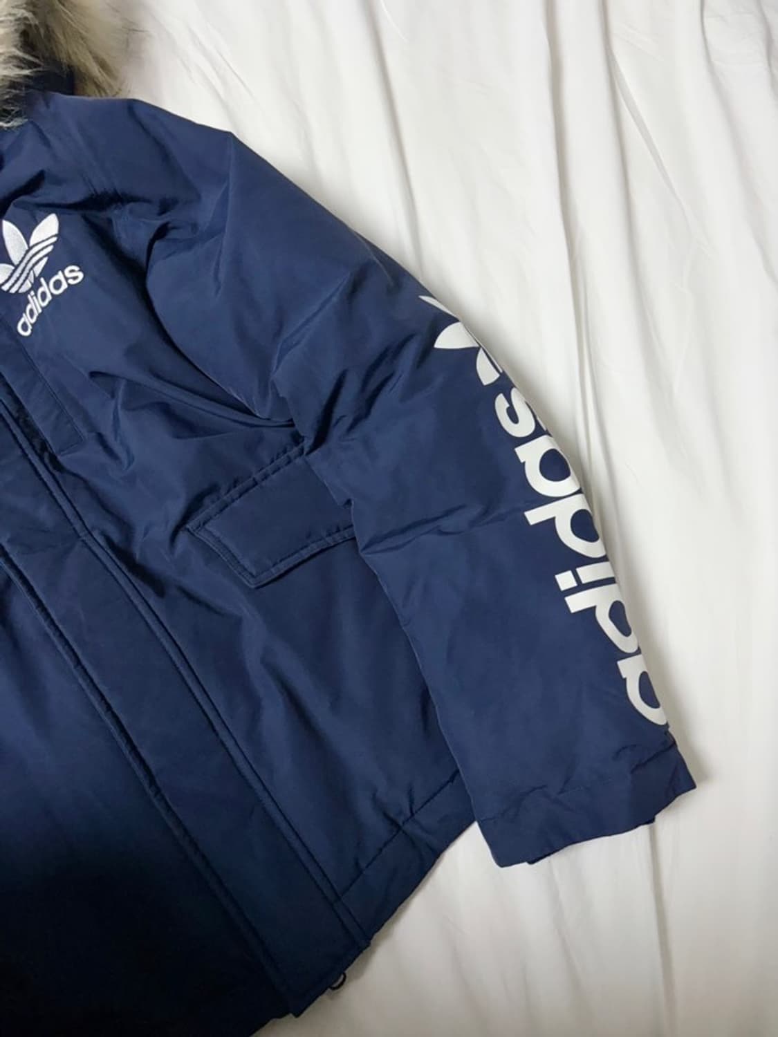 아디다스 퍼 미디움 패딩 상품이미지3