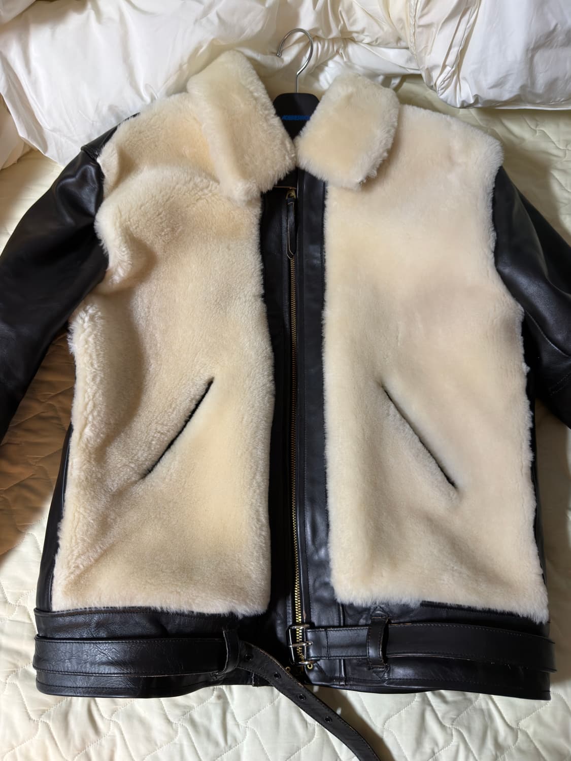 아카펠라클로딩 Grizzly Bear Jacket White 상품이미지2