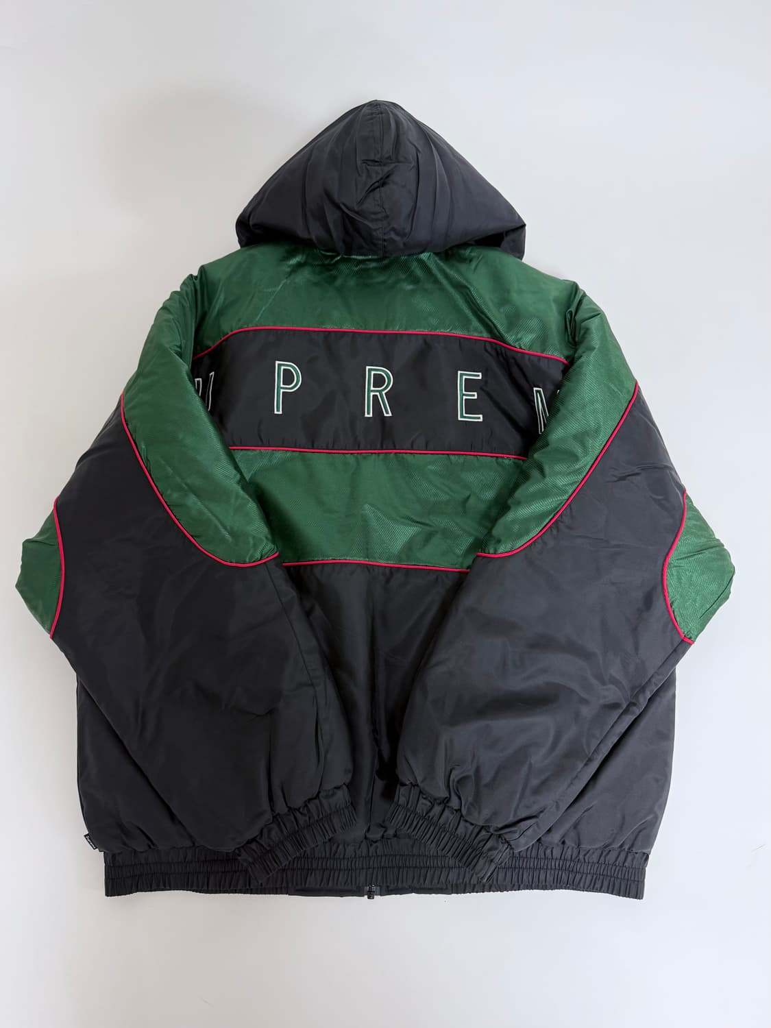 슈프림 패딩 상품이미지3