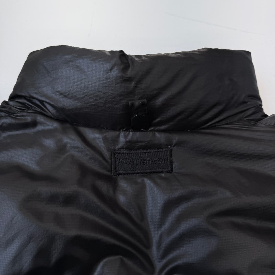 노스페이스 고프코어 써밋시리즈 덕다운 애벌레 경량패딩 블랙 상품이미지6