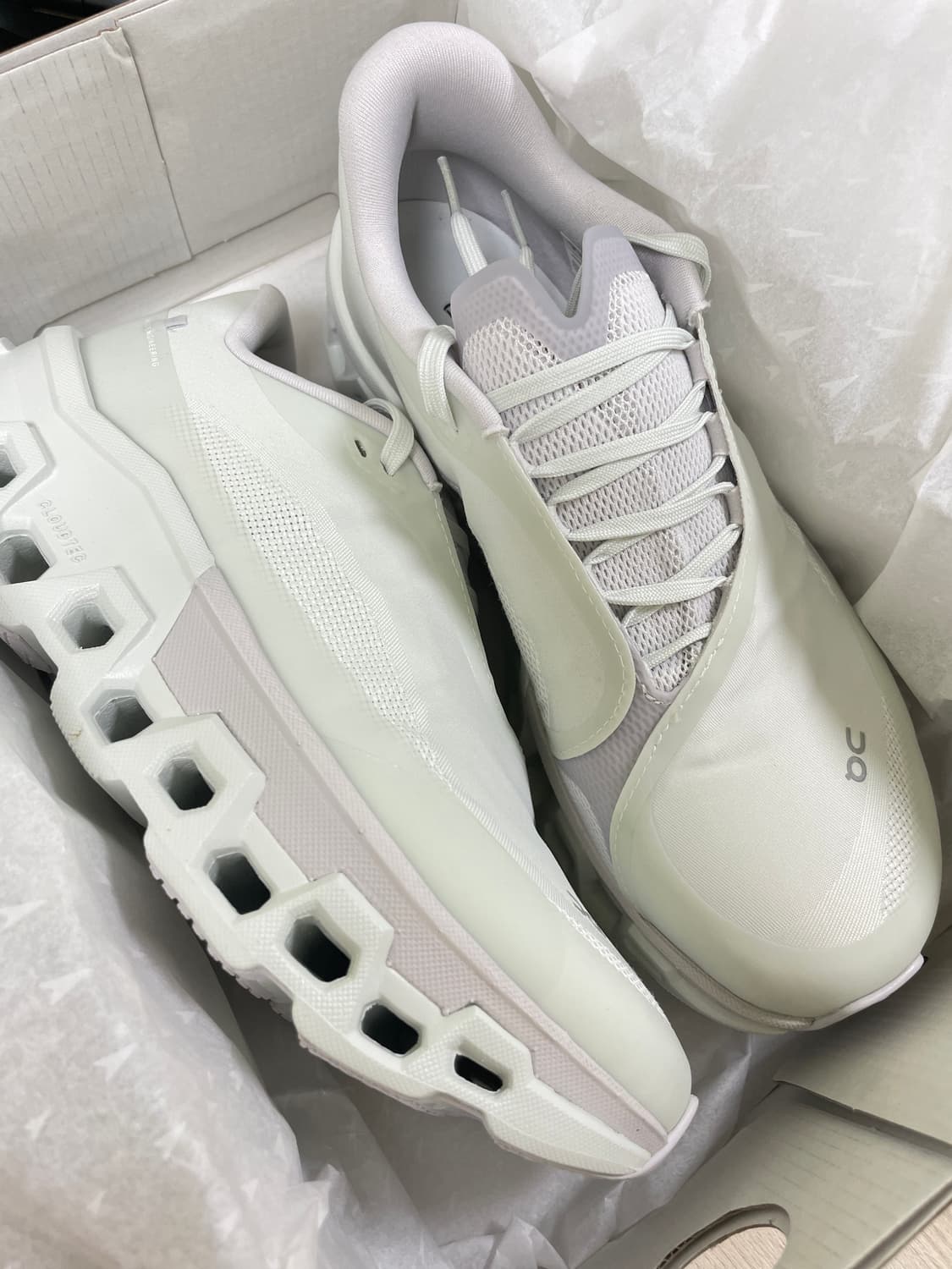 파프 온 러닝 클라우드 몬스터 2 베이퍼 프로스트 상품이미지1