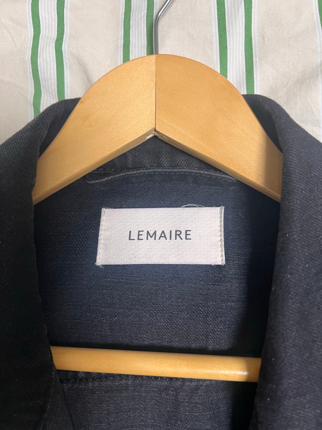 [L] 르메르 박시 데님 자켓 블리치 블랙 ssense 익스클루시브 상품이미지4