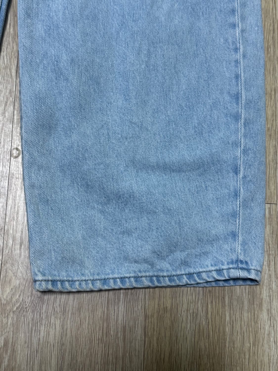 유니클로 배기커브진 연청 26 상품이미지3