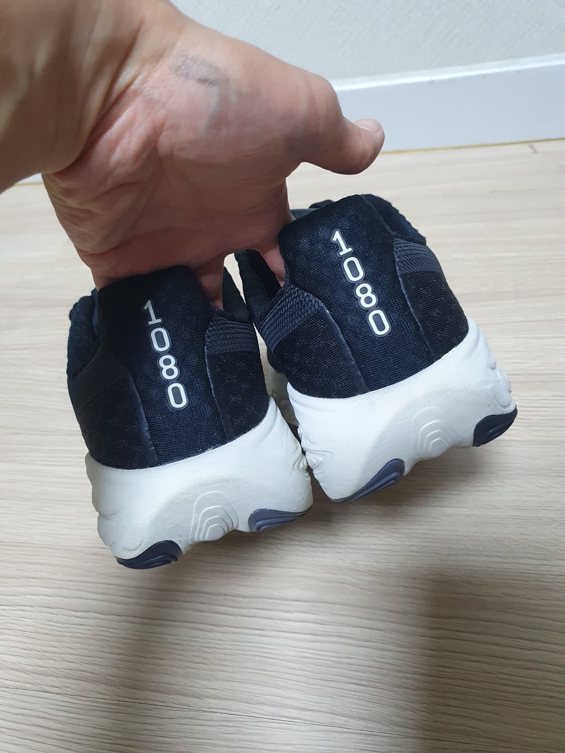 뉴발란스 1080 v14 운동화 285 상품이미지6