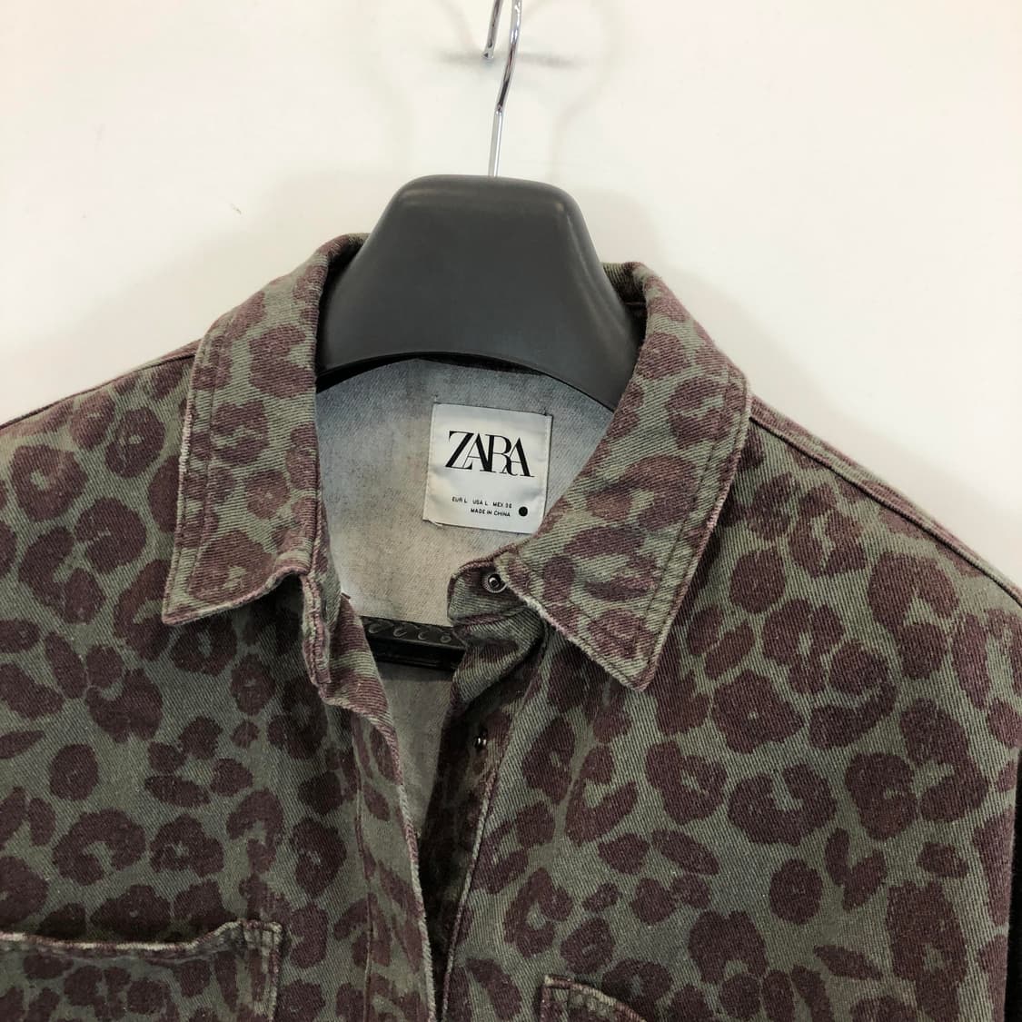 자라 레오파드 루즈핏 오버데님셔츠 L 상품이미지3