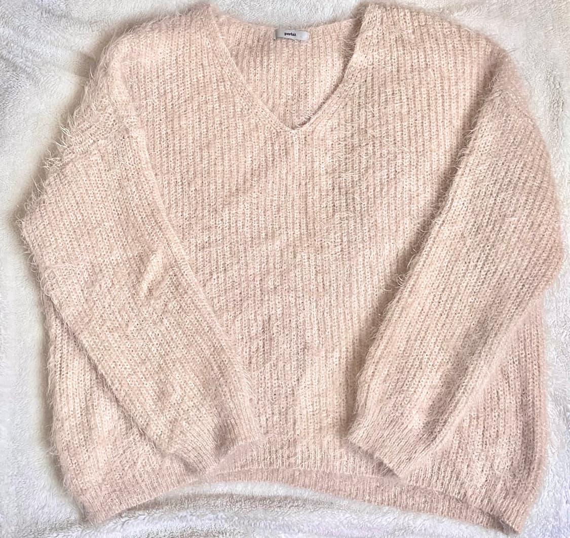퍼빗 앙고라 브이넥 니트 루즈핏 히메갸루 라떼갸루 상품이미지1