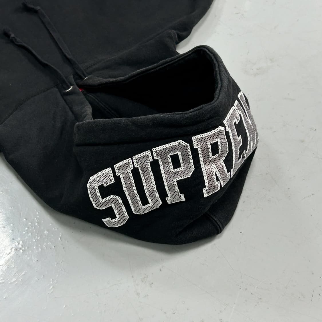 슈프림 19SS 스팽글 아치 후디  상품이미지4