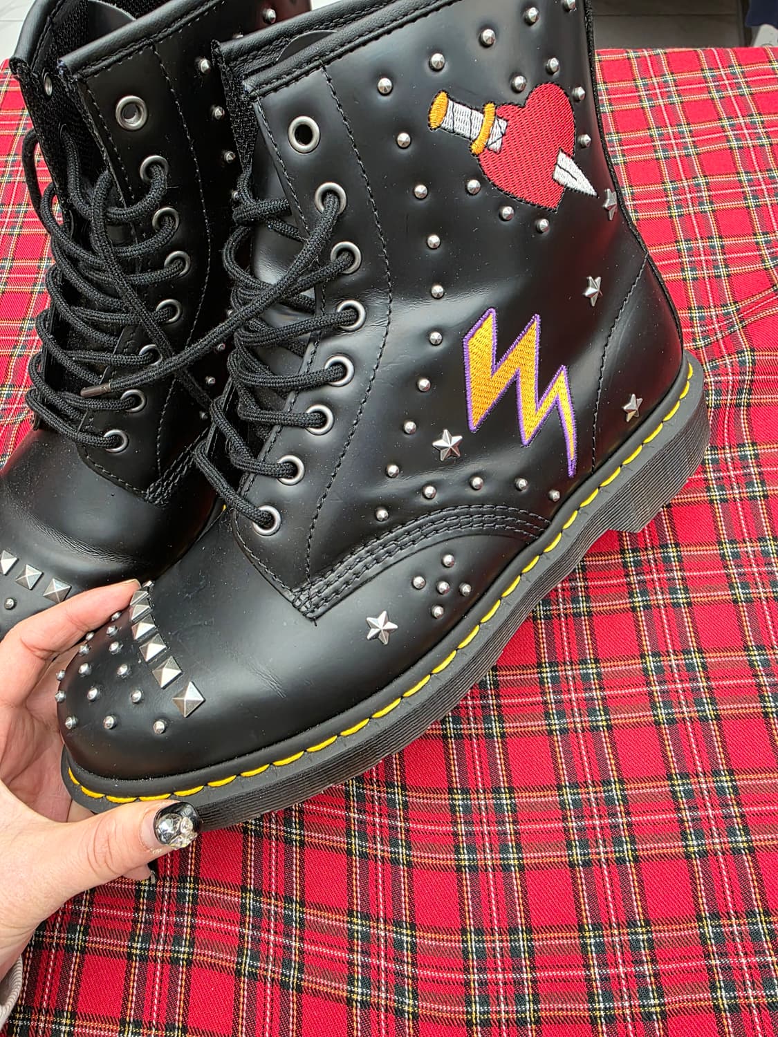 닥터마틴 1460 스터드 8홀 UK9 상품이미지2