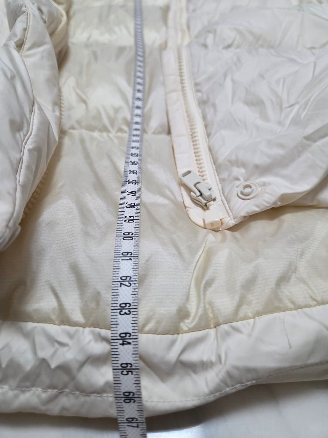 유니클로 나노디자인 경량 패딩 상품이미지8